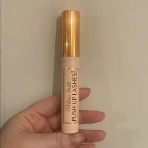 Charlotte Tilbury Gold Mascara for Voluminous Lashes Black